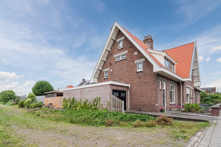 Foto 9 van Burgemeester van Loonstraat 65