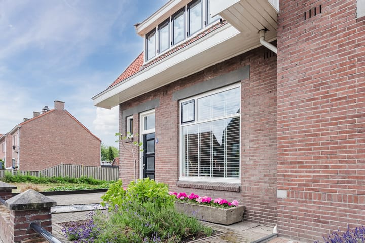 Foto 12 van Burgemeester van Loonstraat 65