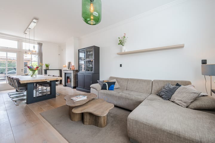 Foto 20 van Burgemeester van Loonstraat 65