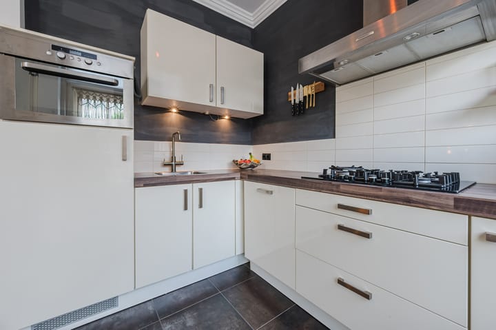 Foto 28 van Burgemeester van Loonstraat 65