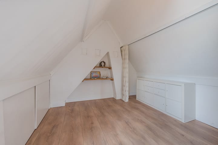 Foto 51 van Burgemeester van Loonstraat 65