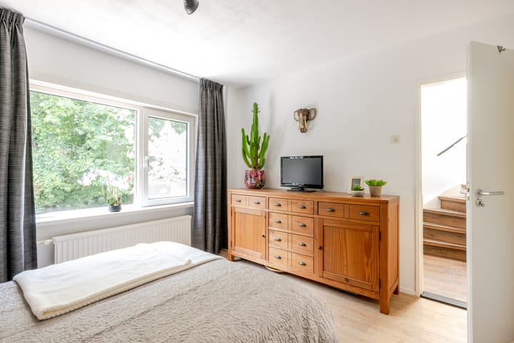 Foto 38 van Bristolroodstraat 134