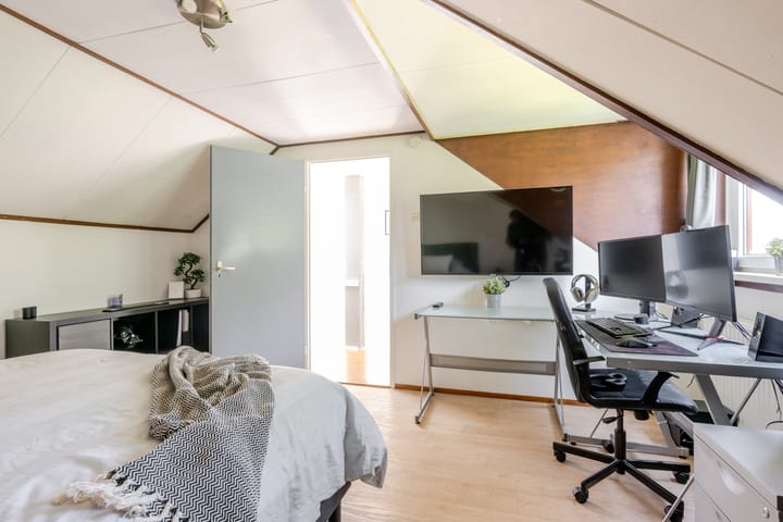 Foto 45 van Bristolroodstraat 134