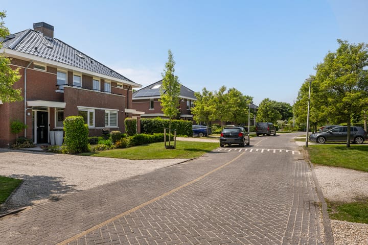 Foto 36 van Hoevelaan 5