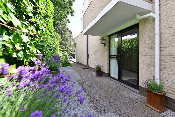 Photo 26 of Burgemeester Schooklaan 3