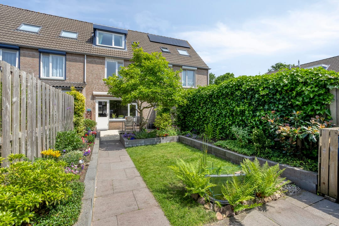 Foto 22 van Roos van Dekemastraat 21