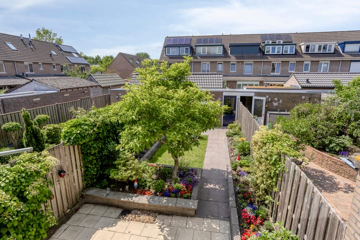 Foto 26 van Roos van Dekemastraat 21