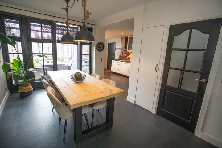 Photo 11 of Jacobsonstraat 32