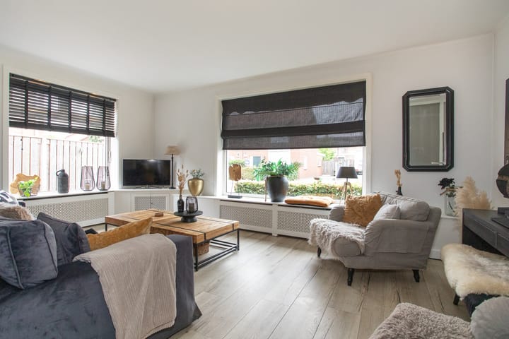 Photo 20 of Jacobsonstraat 32