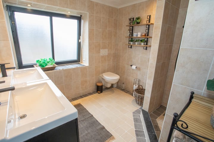 Photo 36 of Jacobsonstraat 32