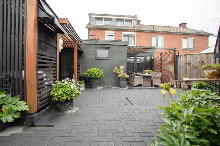 Photo 49 of Jacobsonstraat 32