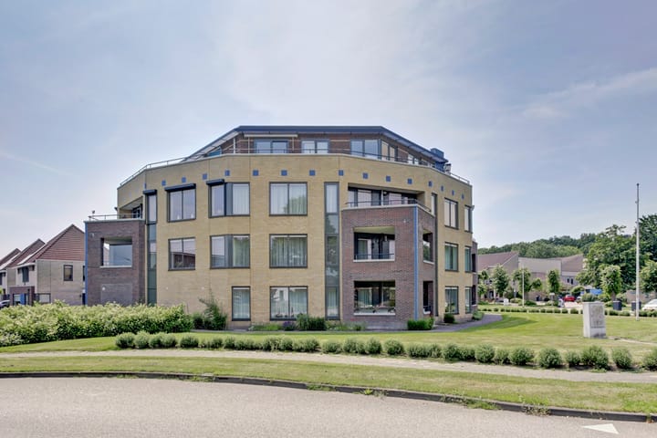 Foto 1 van Meester Kroezestraat 34