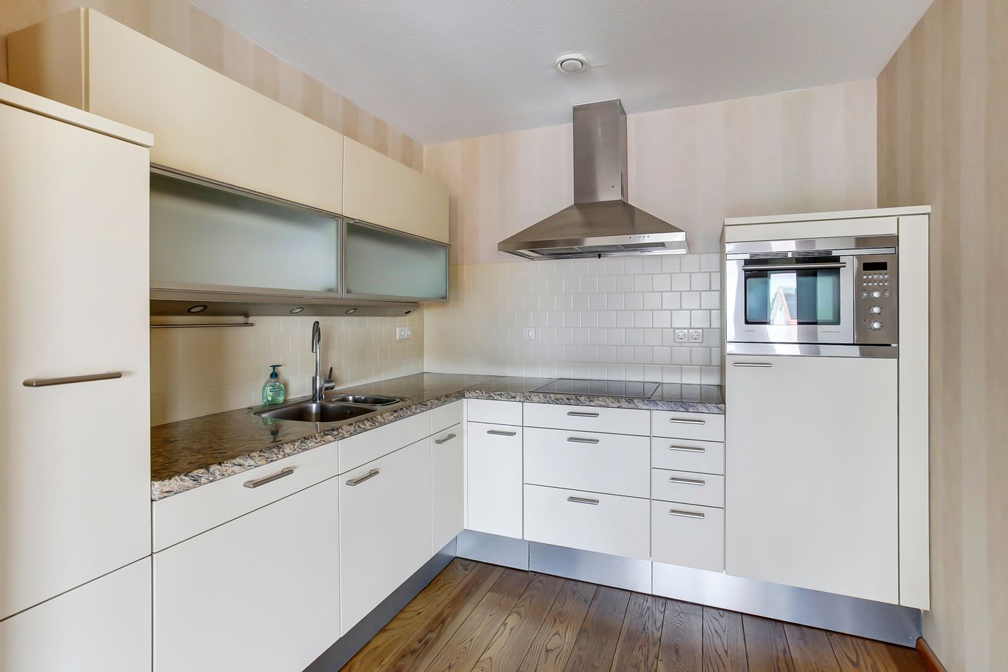 Foto 14 van Meester Kroezestraat 34