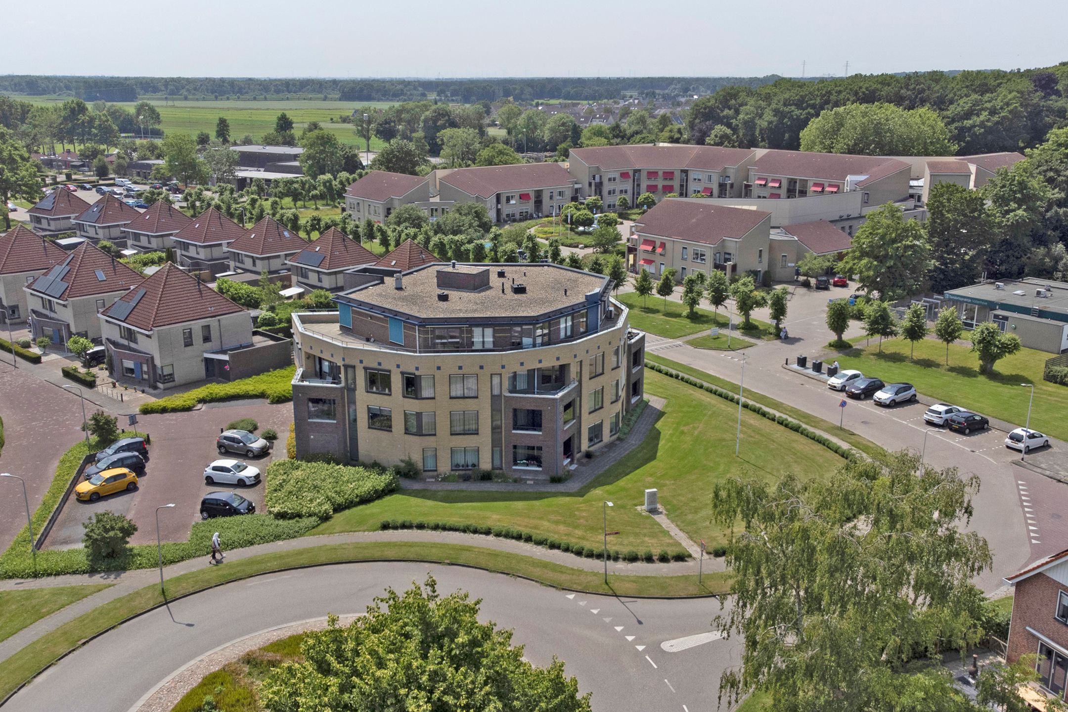 Foto 30 van Meester Kroezestraat 34