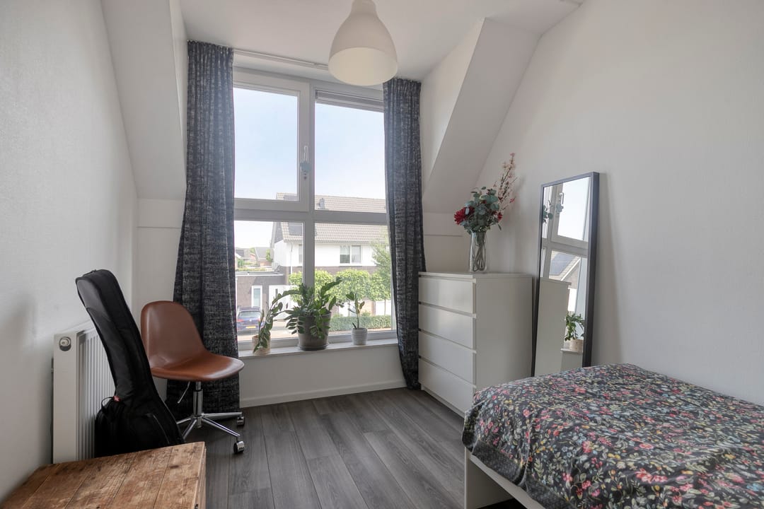 Photo 16 of Kamille 9