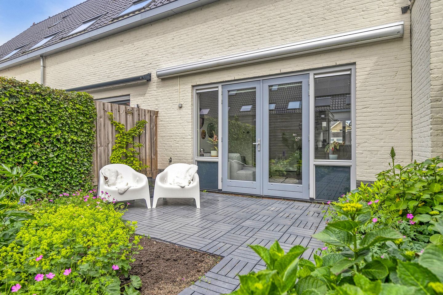 Photo 25 of Kamille 9