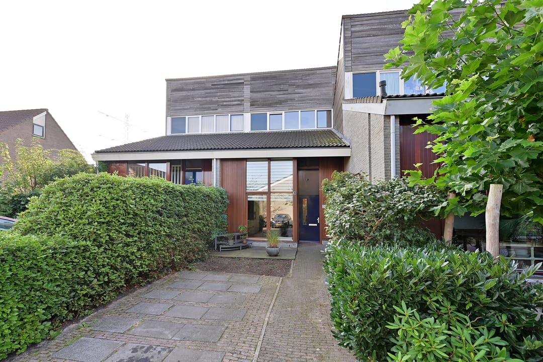 Photo 1 of Purperreiger 24