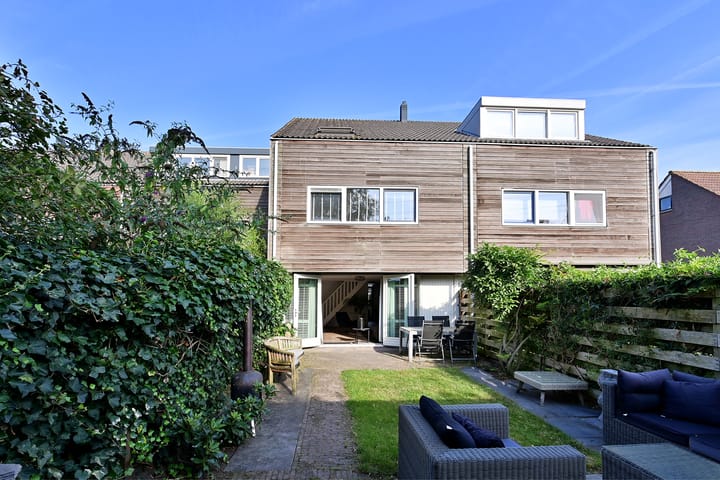 Foto 5 van Purperreiger 24