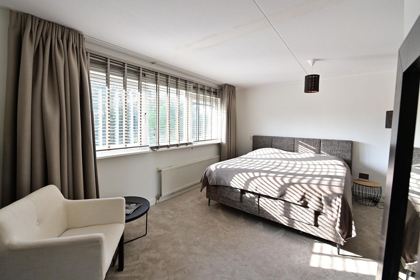 Photo 20 of Purperreiger 24