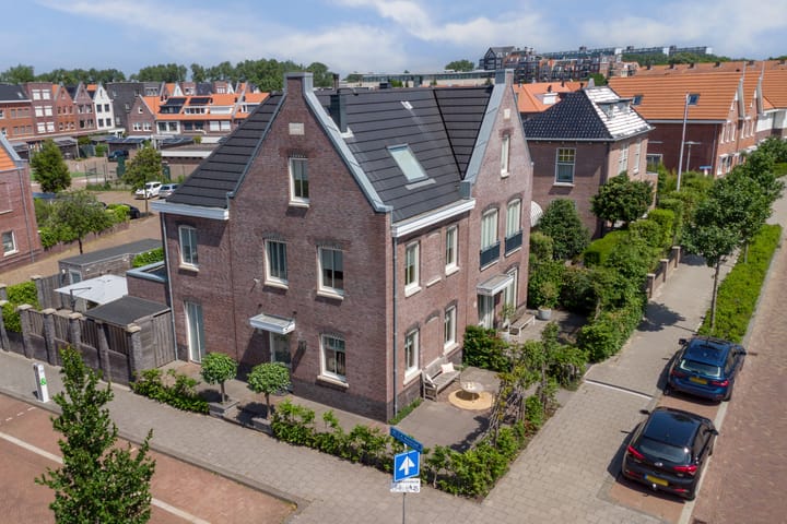 Foto 53 van Mr. C.A. Bosstraat 1