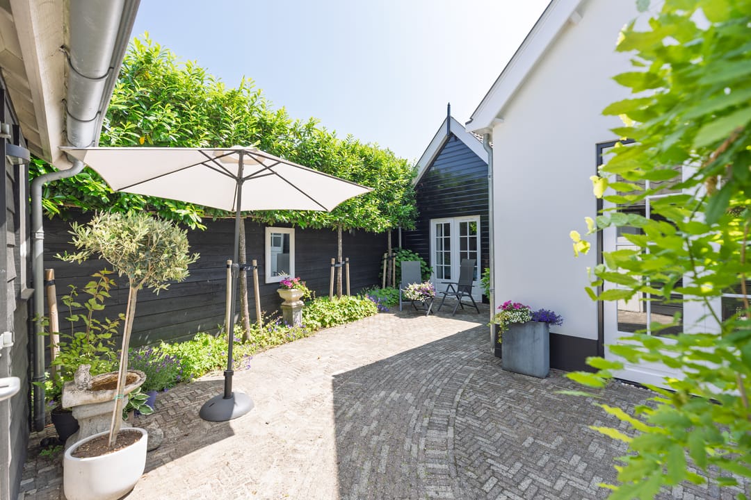 Photo 41 of Valkenaarstraat 31