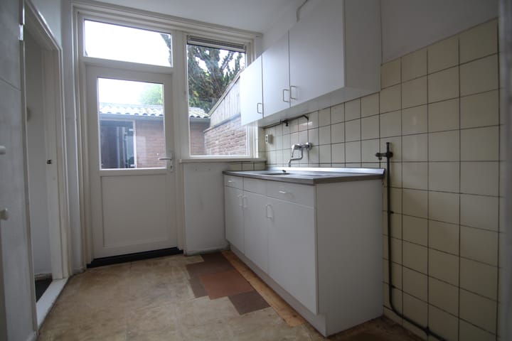 Foto 2 van Dahliastraat 4