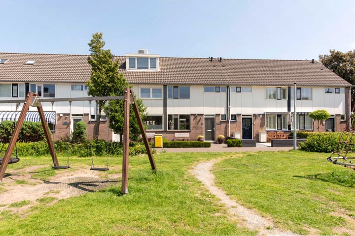 Foto 2 van Egelantier 6