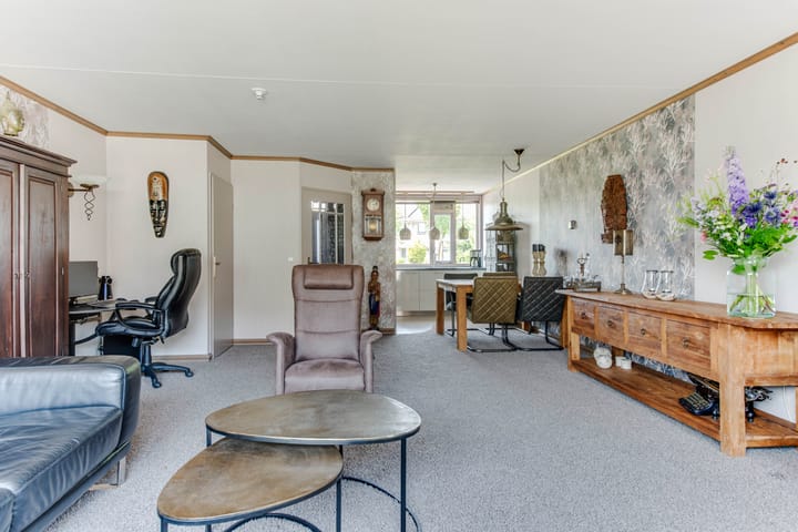 Foto 12 van Egelantier 6