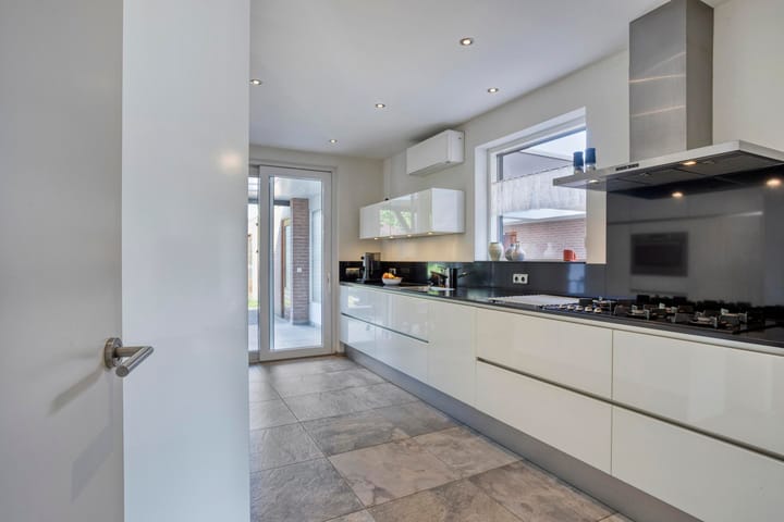 Foto 11 van Haardboomstraat 17