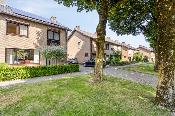 Foto 32 van Haardboomstraat 17