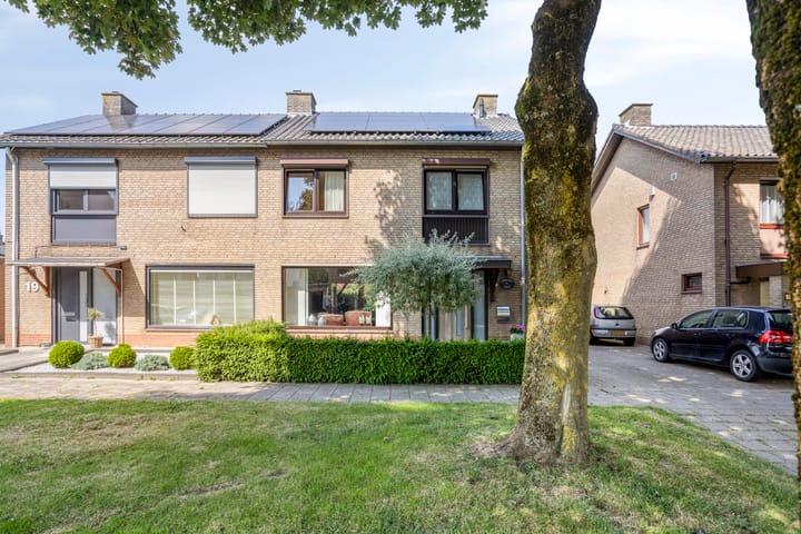 Foto 33 van Haardboomstraat 17