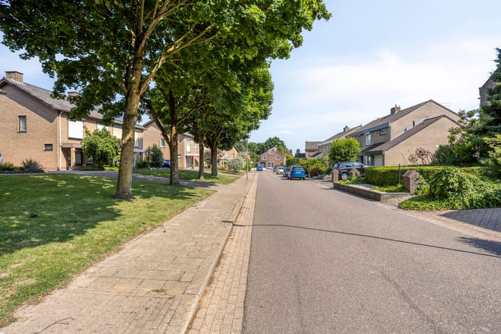 Foto 35 van Haardboomstraat 17