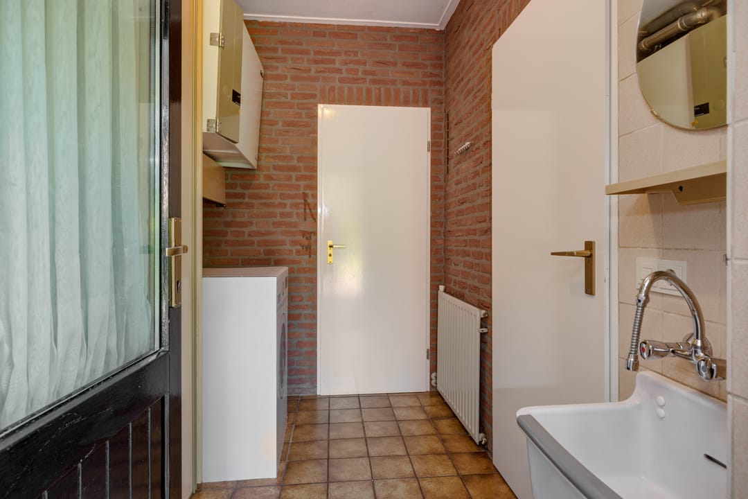 Photo 16 of Deken van der Cammenweg 48