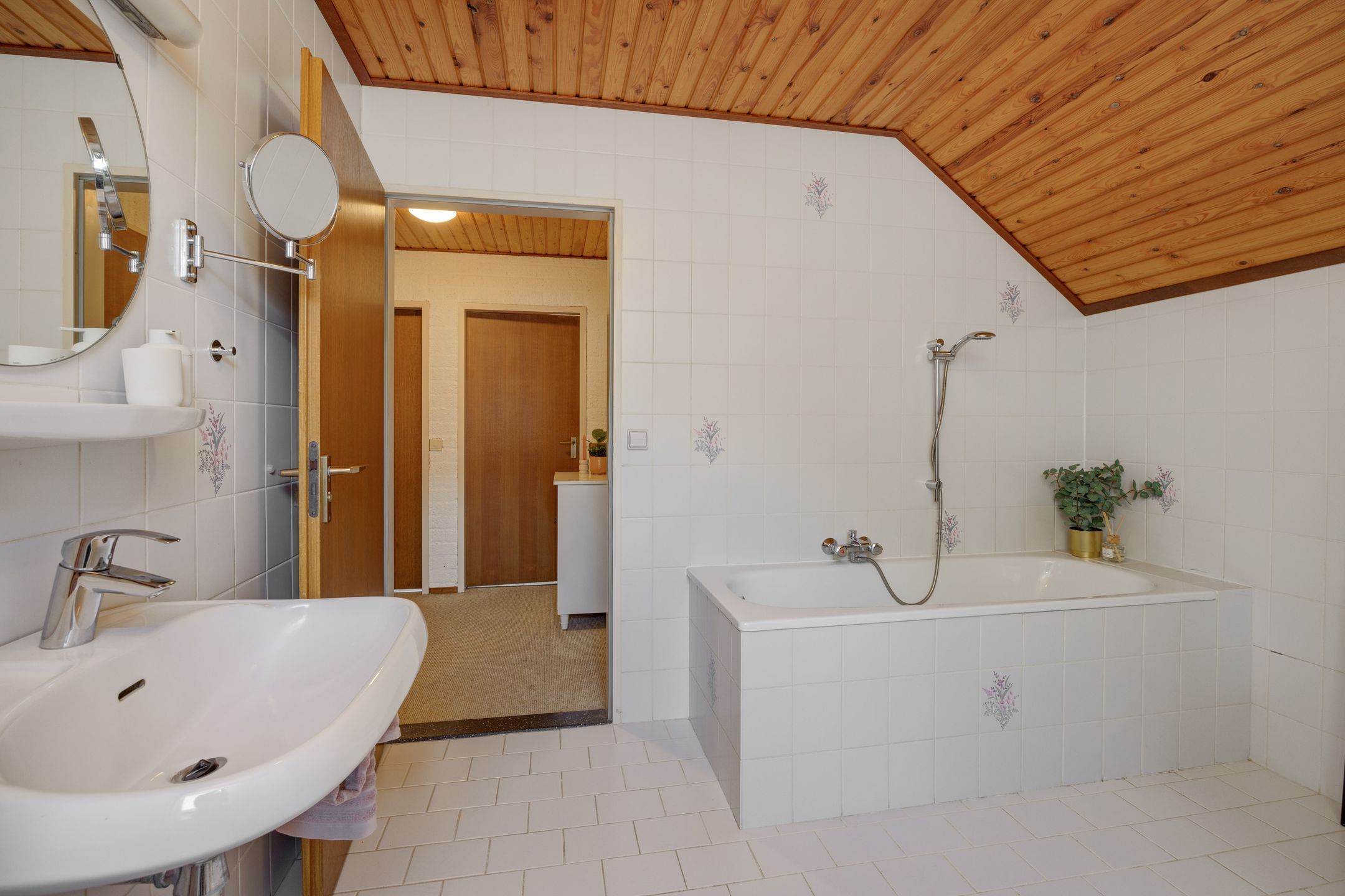 Photo 30 of Deken van der Cammenweg 48