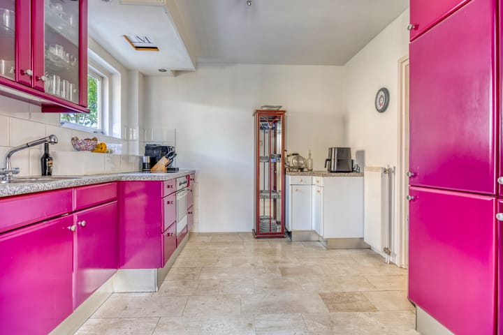 Photo 11 of Esdoornlaan 6