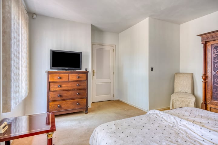 Photo 14 of Esdoornlaan 6