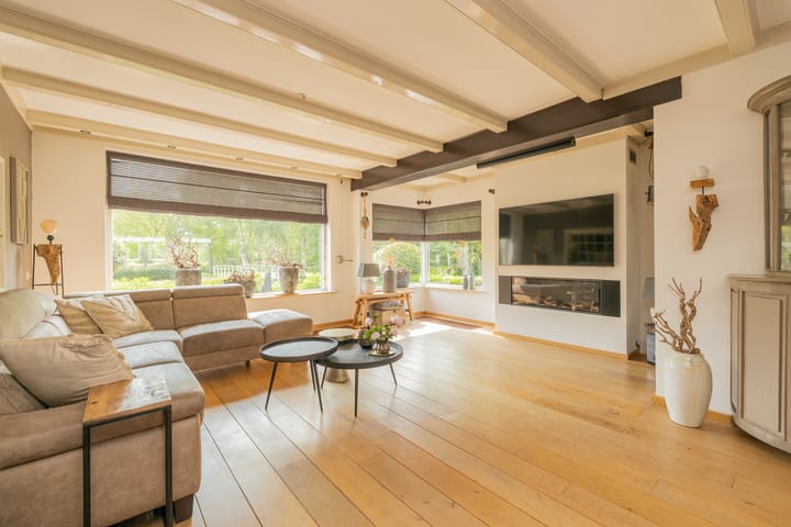 Foto 2 van Carillonstraat 2