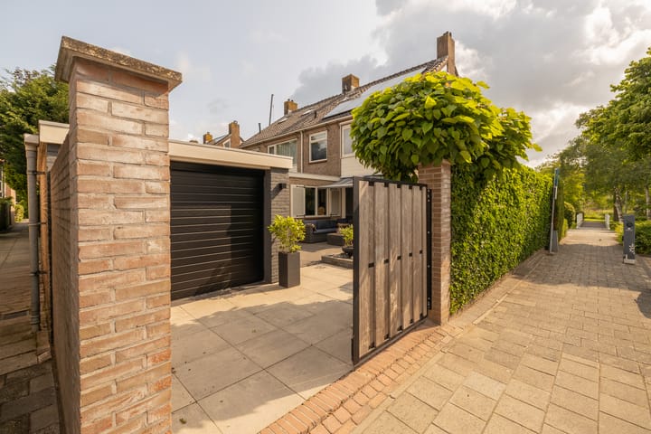 Foto 66 van Carillonstraat 2