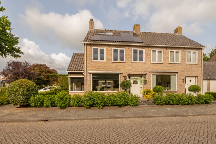 Foto 78 van Carillonstraat 2