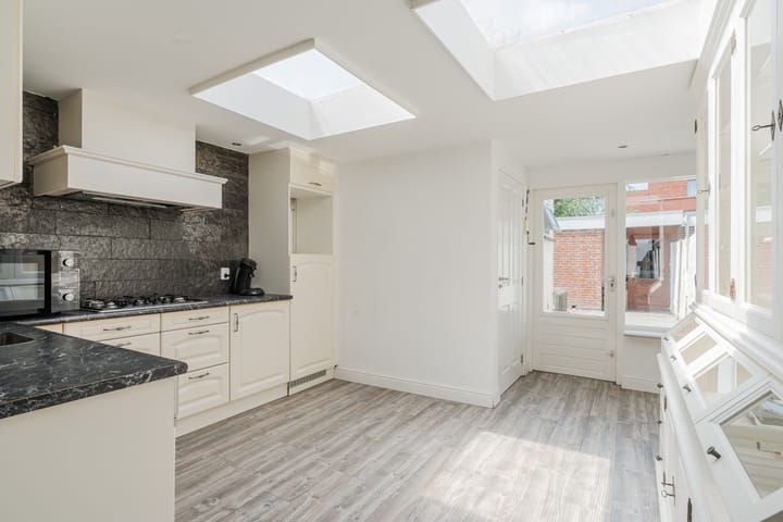 Foto 6 van Outshoornstraat 101