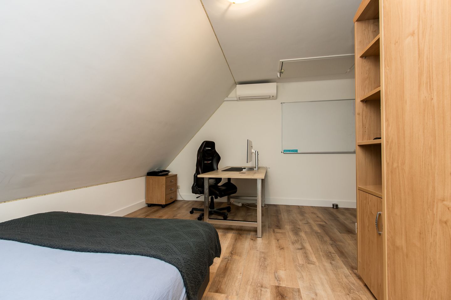 Foto 40 van Wielewaallaan 4