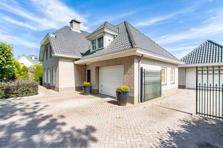 Photo 69 of Wielewaallaan 4