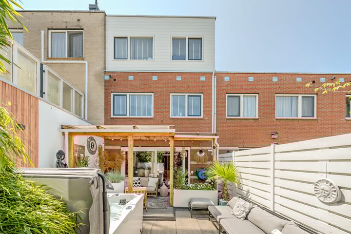 Foto 37 van Willemijn Posthumustuin 8