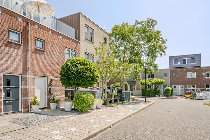 Foto 45 van Willemijn Posthumustuin 8