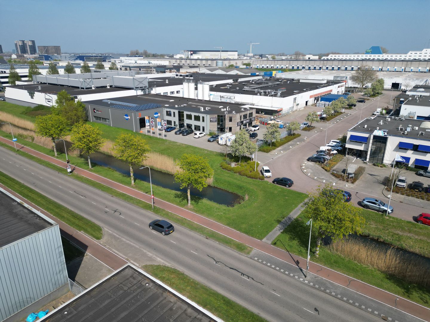 Bekijk foto 3 van Rietdekkerstraat 5