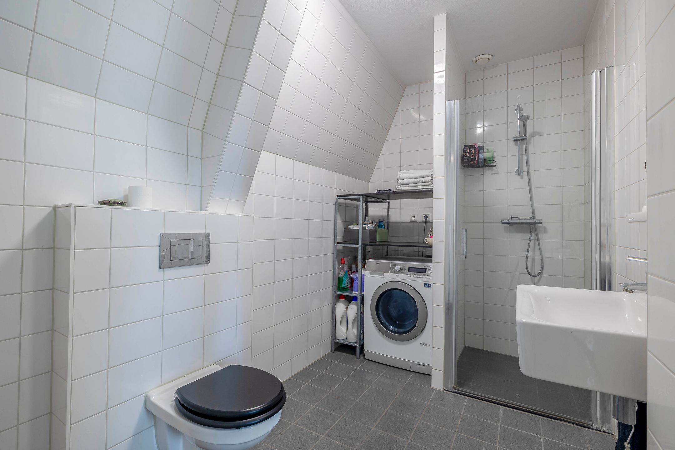 Foto 3 van Warmoesstraat 1-E