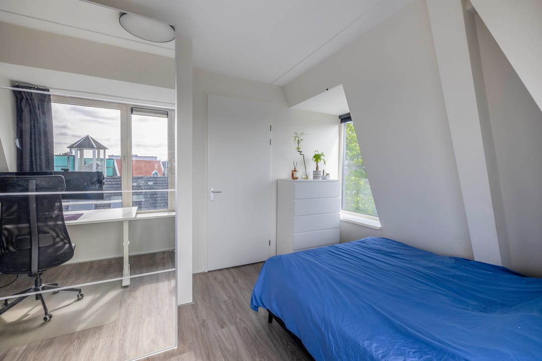 Foto 23 van Warmoesstraat 1-E