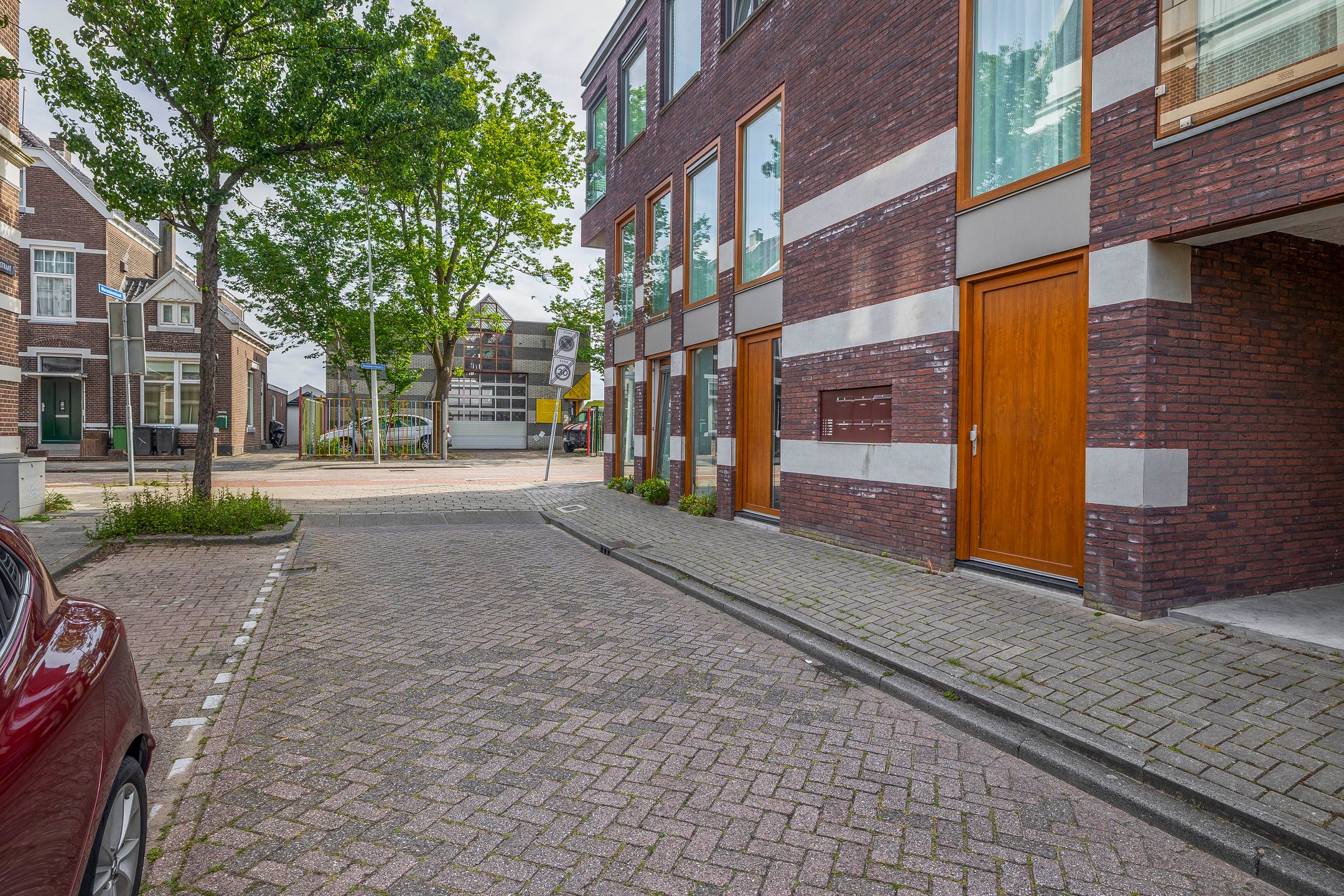 Foto 27 van Warmoesstraat 1-E