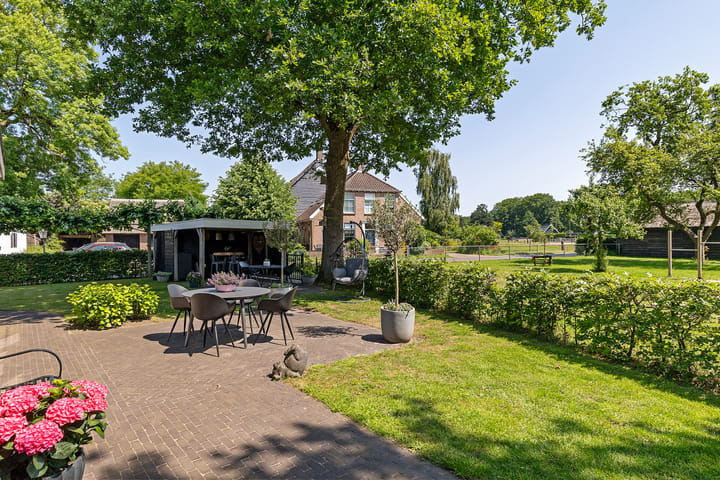 Photo 29 of Achterstraat 8-A