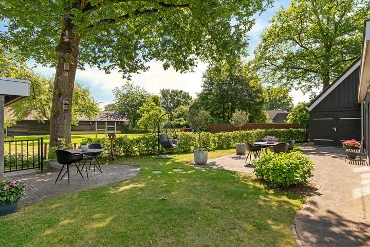 Photo 30 of Achterstraat 8-A